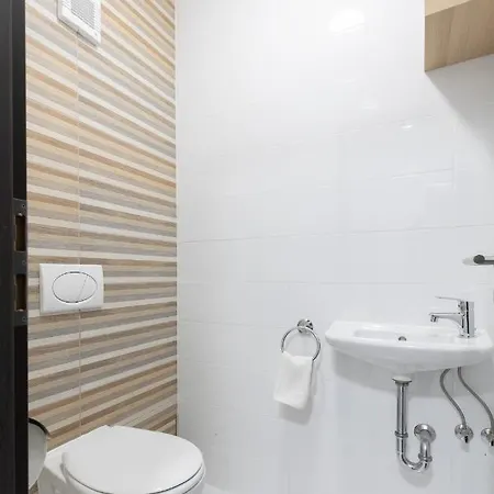 Apartment Leda By Bltn