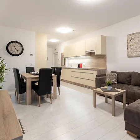 Apartment Leda By Bltn