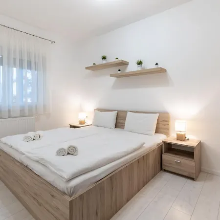 Apartment Leda By Bltn